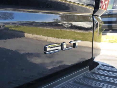 Used 2023 GMC Sierra 1500 SLT w/ SLT Premium Package image 8