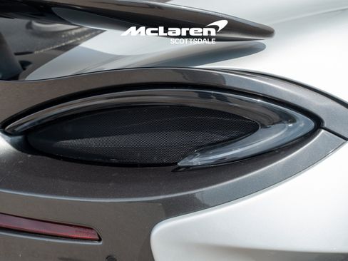Used 2020 McLaren 600LT Spider RWD image 28