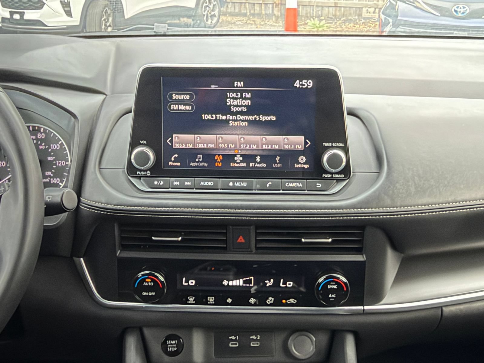 Used 2025 Nissan Rogue SV AWD/4WD image 19