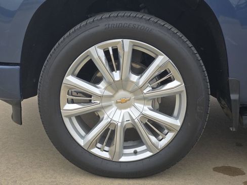 Used 2024 Chevrolet Silverado 1500 High Country w/ High Country Premium Package image 17