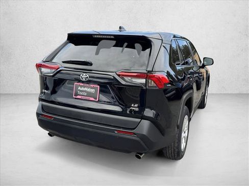 Used 2024 Toyota RAV4 LE AWD/4WD image 5
