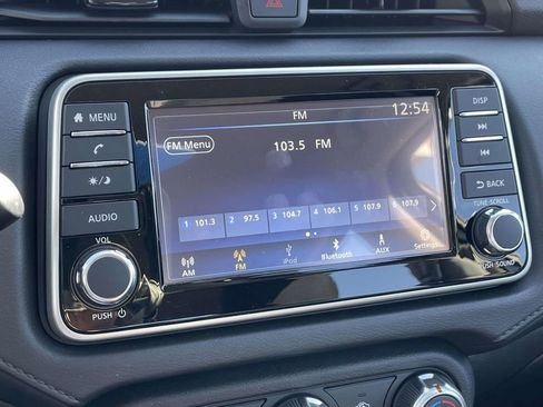 Used 2025 Nissan Versa S w/ Trunk Package image 25