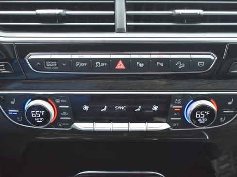 Used 2019 Audi Q7 3.0T Premium Plus w/ Premium Plus Package AWD/4WD image 30