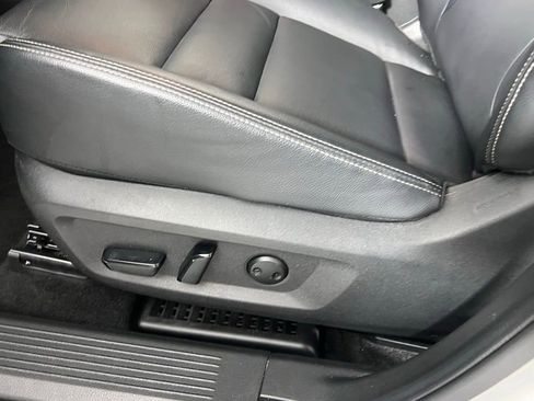 Used 2023 Nissan Rogue SL w/ SL Premium Package image 25