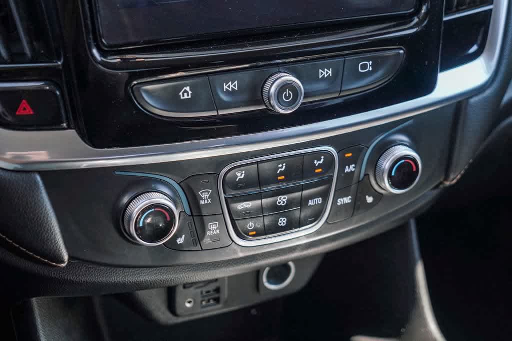 Used 2020 Chevrolet Traverse RS FWD image 21