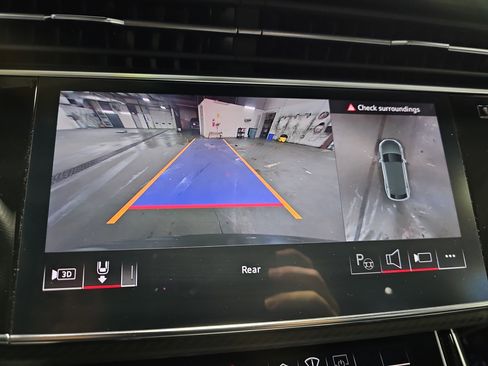 Used 2024 Audi SQ8 Prestige w/ Prestige Package image 25