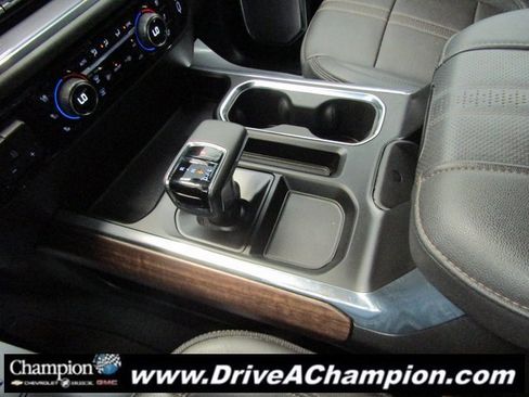 Used 2023 Chevrolet Silverado 1500 High Country image 44