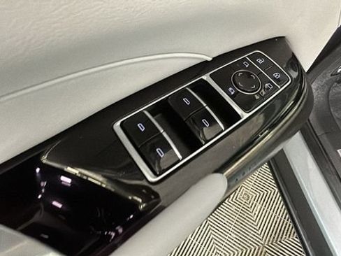 Used 2024 Cadillac Lyriq Sport AWD/4WD image 10