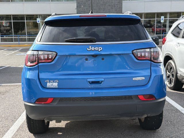 Used 2025 Jeep Compass Latitude AWD/4WD image 5