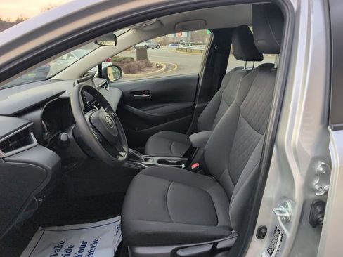 Used 2020 Toyota Corolla LE image 10