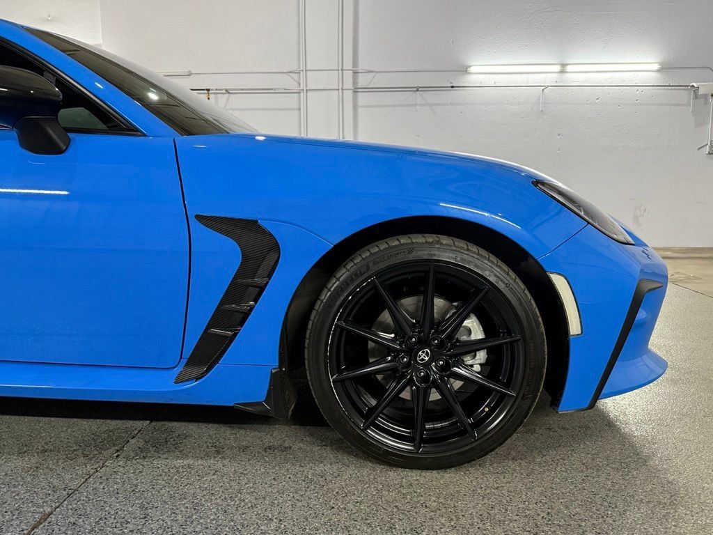 Used 2024 Toyota GR86 Premium RWD image 4