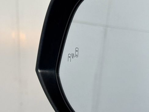 Used 2019 Toyota Tacoma TRD Off-Road w/ Technology Package image 17