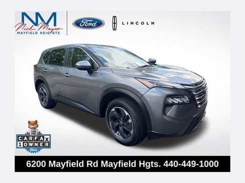 Used 2024 Nissan Rogue SV FWD image 1