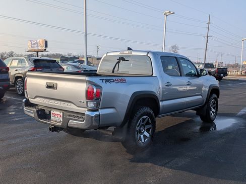 Certified 2023 Toyota Tacoma TRD Off-Road image 10
