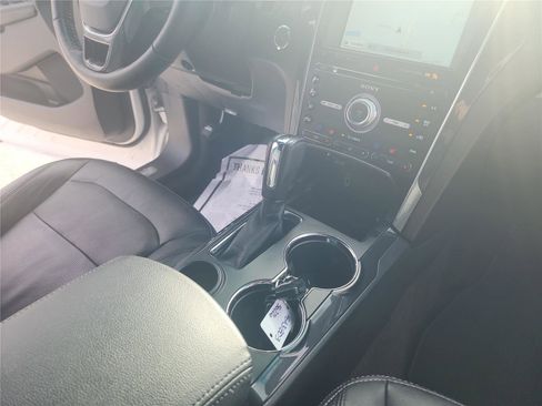 Certified 2017 Ford Explorer Limited w/ Equipment Group 301A FWD image 30