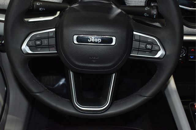 Certified 2024 Jeep Compass Latitude AWD/4WD image 14
