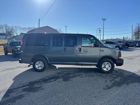 Used 2015 Chevrolet Express 2500 LS image 4
