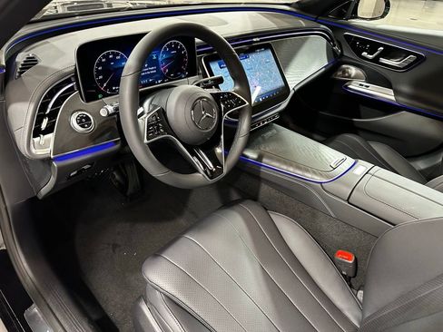 New 2026 Mercedes-Benz E 350 4MATIC Sedan image 5