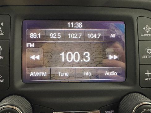 Used 2020 Jeep Renegade Sport image 13