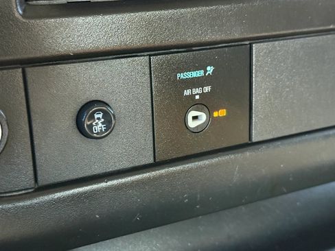 Used 2017 GMC Savana 2500 RWD image 27