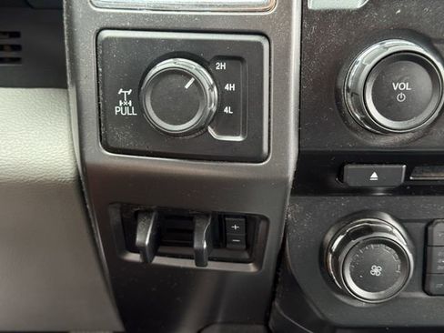 Used 2017 Ford F250 XLT w/ XLT Premium Package image 18