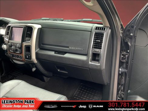 Used 2018 RAM 1500 Laramie w/ Convenience Group AWD/4WD image 26