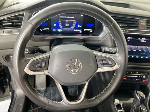 Used 2022 Volkswagen Tiguan SE AWD/4WD image 11