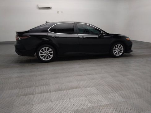 Used 2021 Toyota Camry LE w/ Carpet Mat Package (TMS) FWD image 10
