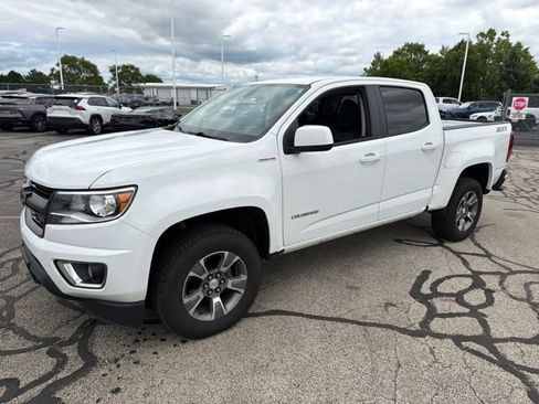 Used 2018 Chevrolet Colorado Z71 AWD/4WD image 2