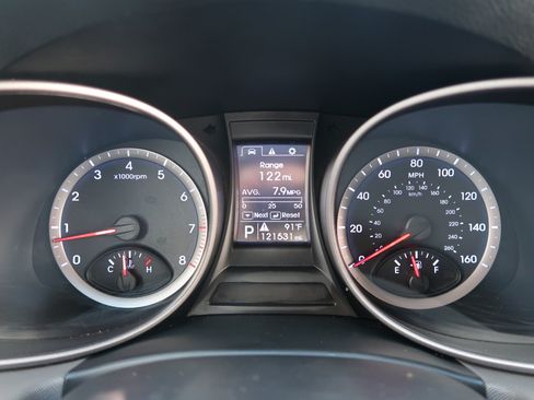 Used 2013 Hyundai Santa Fe Sport w/ Popular Equipment Pkg FWD image 19