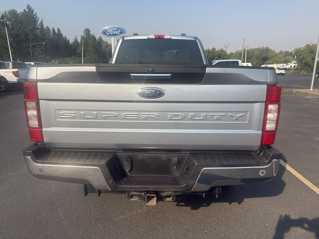 Certified 2022 Ford F250 XLT w/ XLT Premium Package AWD/4WD image 10