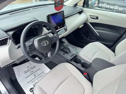 New 2026 Toyota Corolla Cross L AWD/4WD image 11