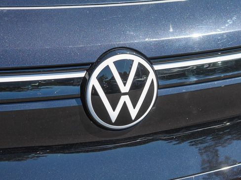 Used 2023 Volkswagen ID.4 Pro image 5