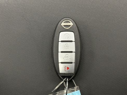 Used 2022 Nissan Frontier PRO-4X w/ Pro-4X Premium Package AWD/4WD image 24