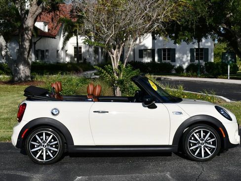 Used 2021 MINI Cooper S image 39