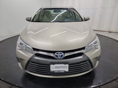 Used 2017 Toyota Camry LE image 2