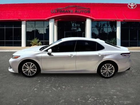 Used 2019 Toyota Camry XLE w/ Carpet Mat Package FWD image 7
