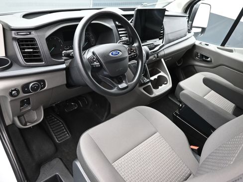 Used 2023 Ford Transit 350 XLT image 21