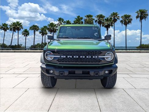Used 2025 Ford Bronco Badlands image 2