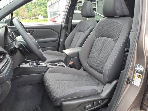Used 2025 Subaru Forester Premium AWD/4WD image 7