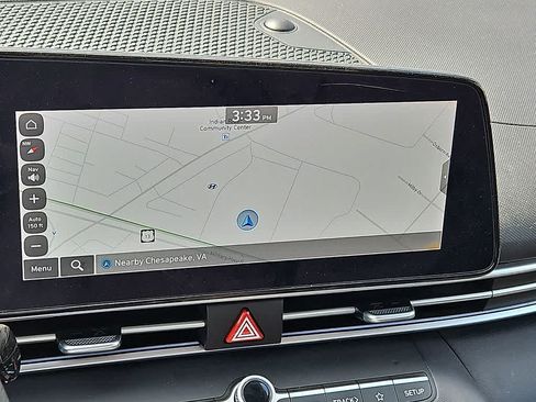 Used 2024 Hyundai Elantra SEL FWD image 16