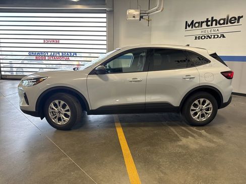 Used 2025 Ford Escape Active AWD/4WD image 8