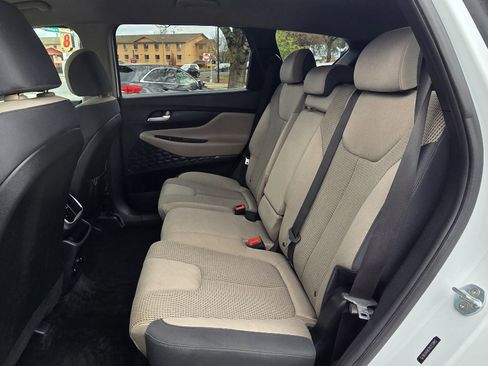 Used 2019 Hyundai Santa Fe SEL image 16