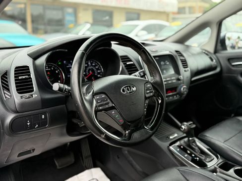 Used 2018 Kia Forte EX FWD image 19
