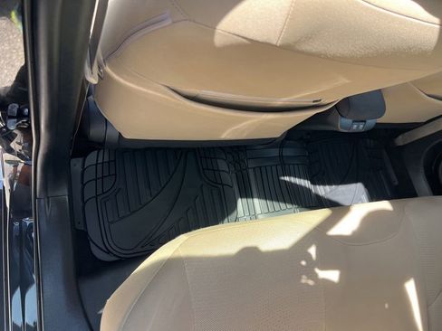 Used 2021 Toyota Prius LE FWD image 20