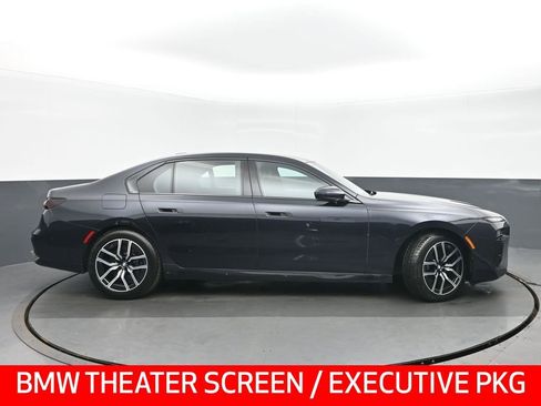 Used 2023 BMW 760i xDrive w/ Executive Package AWD/4WD image 2