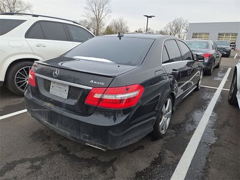 Used 2011 Mercedes-Benz E 350 4MATIC Sedan image 4
