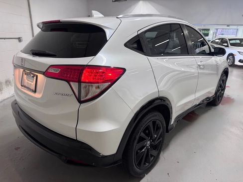 Used 2021 Honda HR-V Sport image 3