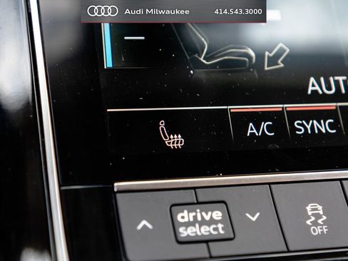 Used 2023 Audi Q7 2.0T Premium Plus w/ Premium Plus Package AWD/4WD image 36