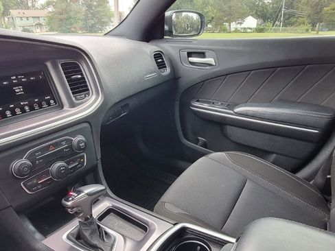 Used 2020 Dodge Charger SXT image 13